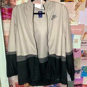 Nike windbreaker light pink grey and black!